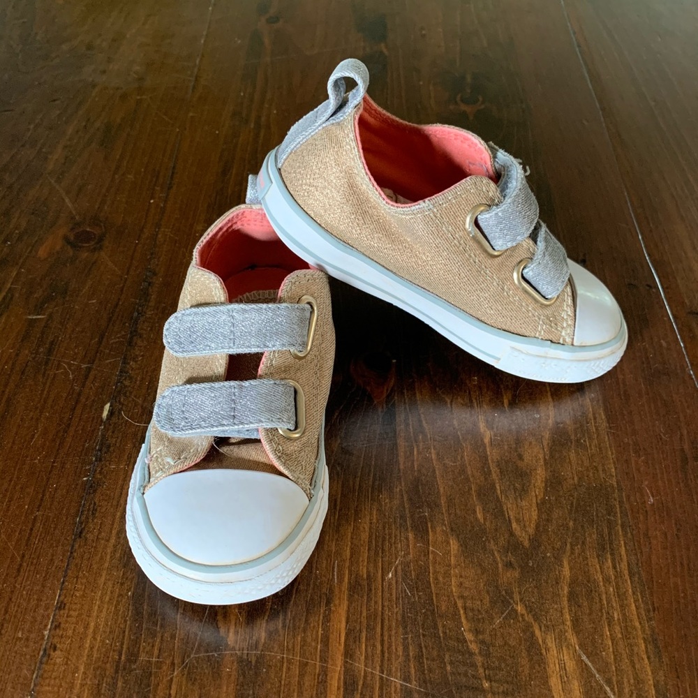 Converse All Star Chuck Taylor’s in Gold & Silver